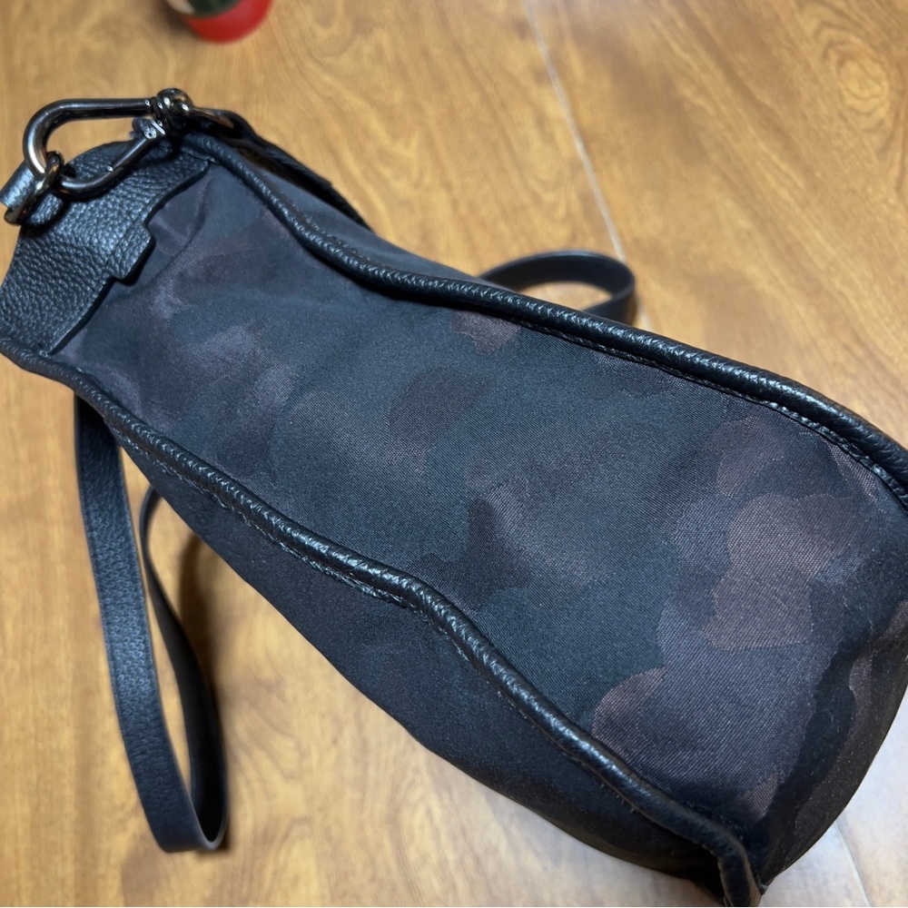 Lululemon Now and Always Mini Tote Jacquard Camo Obsidian/Black Crossbody Bag - Picture 4 of 12